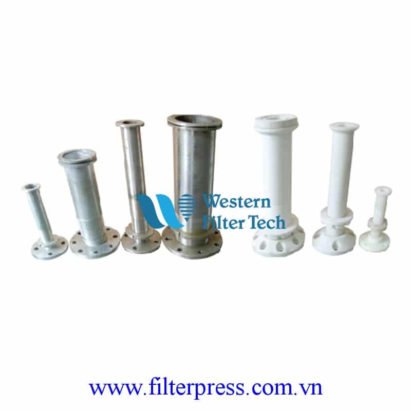 Center feeding pipe for filter press
